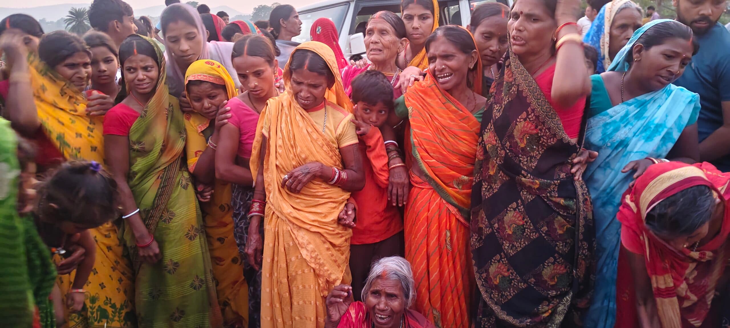 Giridih News :सड़क दुर्घटना में महिला की मौत, विरोध में रोड जाम