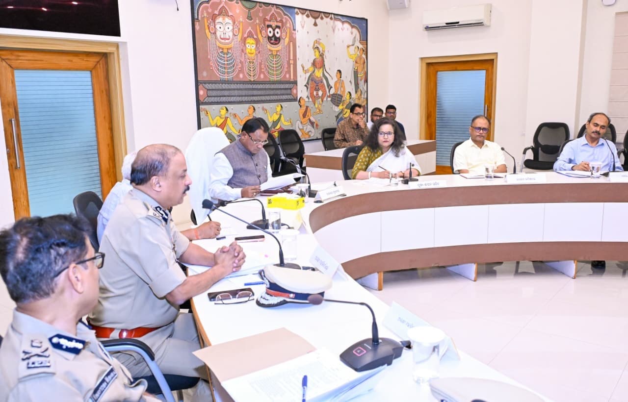 Bhubaneswar News: संगठित अपराध पर अंकुश को कड़े और सक्रिय कदम उठाने का मुख्यमंत्री ने दिया निर्देश