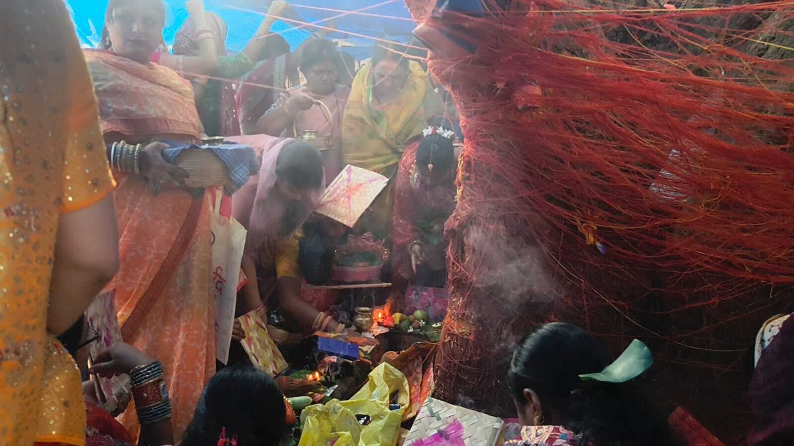 Jamui, अखंड सौभाग्य की कामना के साथ सुहागिन महिलाओं ने रखा वट सावित्री व्रत