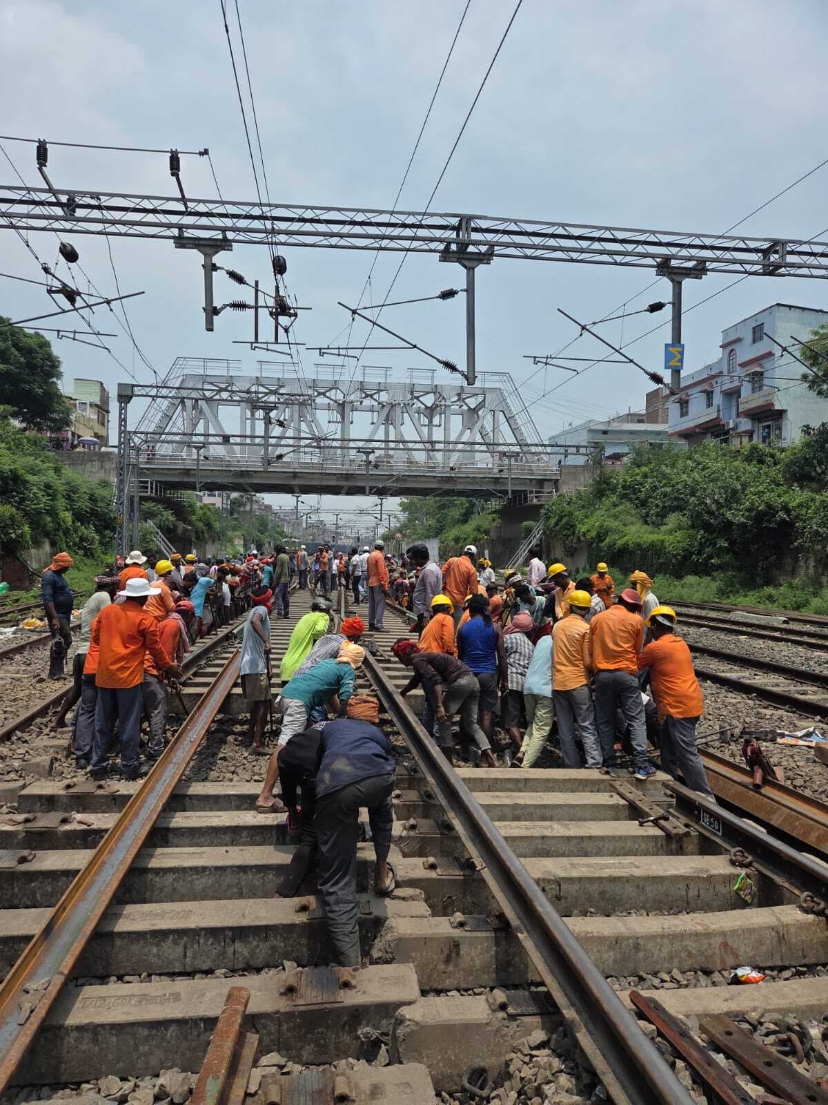 Bhagalpur, कहलगांव स्टेशन यार्ड में ट्रैक में किये गये सुधारात्मक कार्य