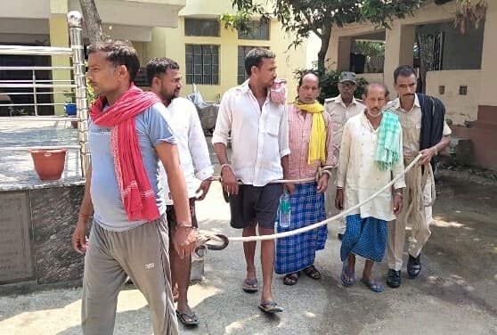 Banka, 2.1लीटर देसी मसालेदार शराब के साथ कारोबारी गिरफ्तार