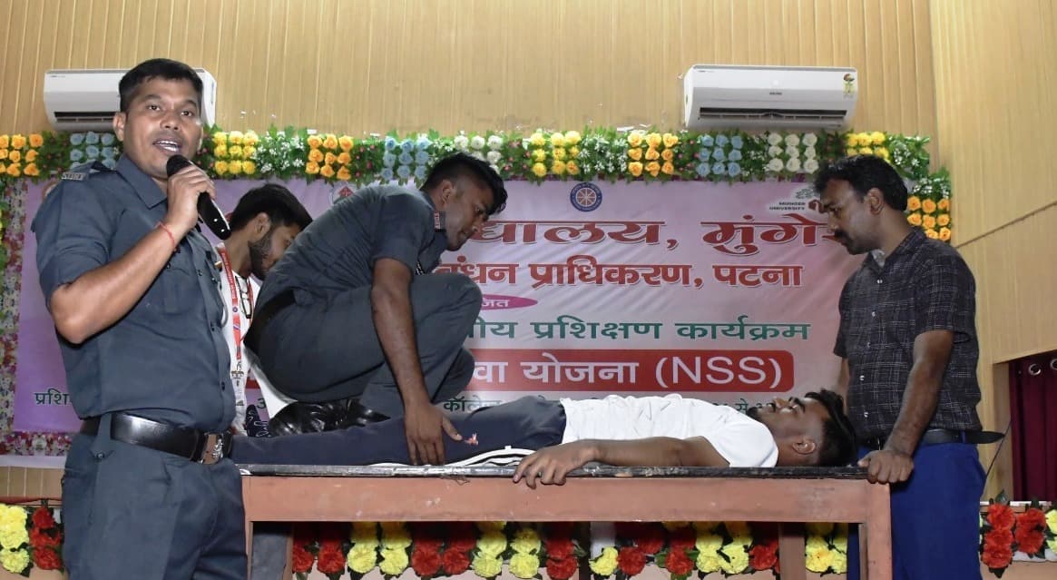 एनएसएस के युवाओं ने लिया आपदा जोखिम न्यूनीकरण और प्रबंधन का प्रशिक्षण
