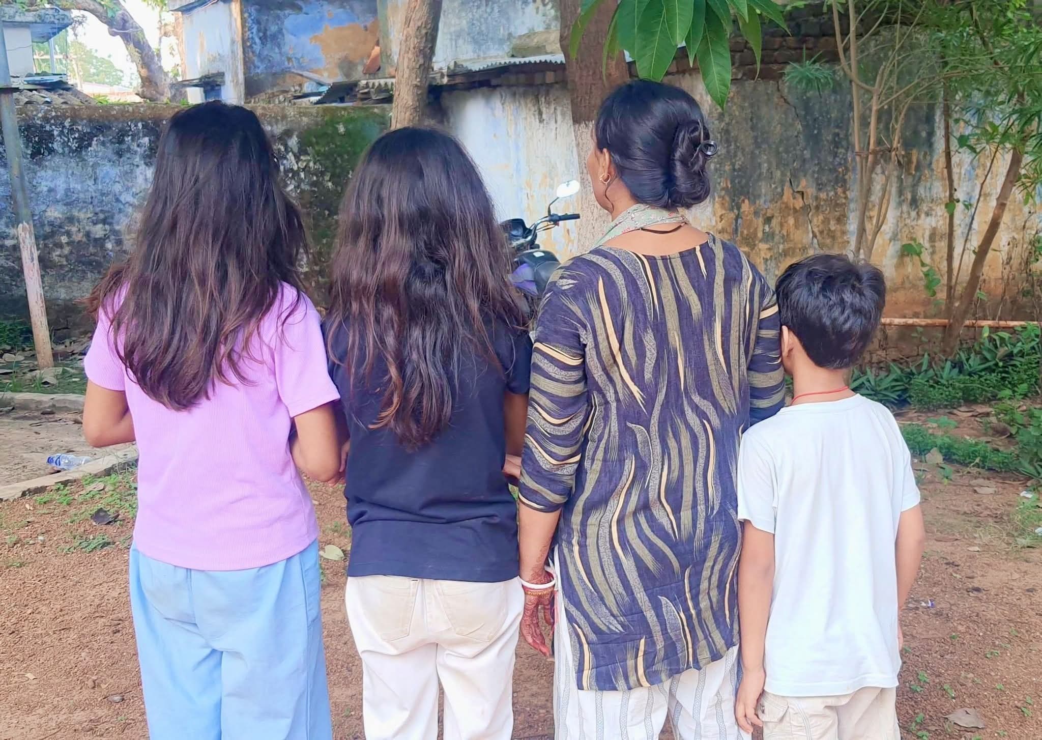 जिस महिला व तीन बच्चों की हत्या के आरोप में दर्ज करायी थी प्राथमिकी, सभी देवघर में सकुशल हुए बरामद
