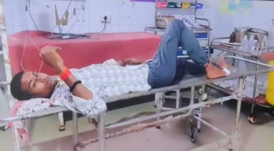 तेज रफ्तार ट्रैक्टर ने बाइक को मारी टक्कर, दो युवक घायल
