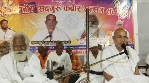 भक्ति, भजन व आध्यात्मिक संदेशों से गूंजा खैरा गांव