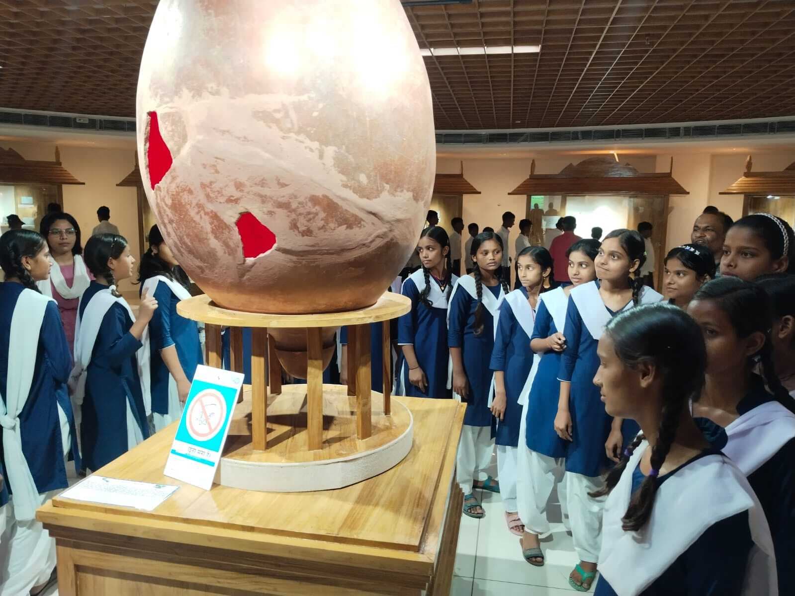 लखीसराय संग्रहालय में विद्यार्थियों ने जानी इतिहास और धरोहर की ताकत