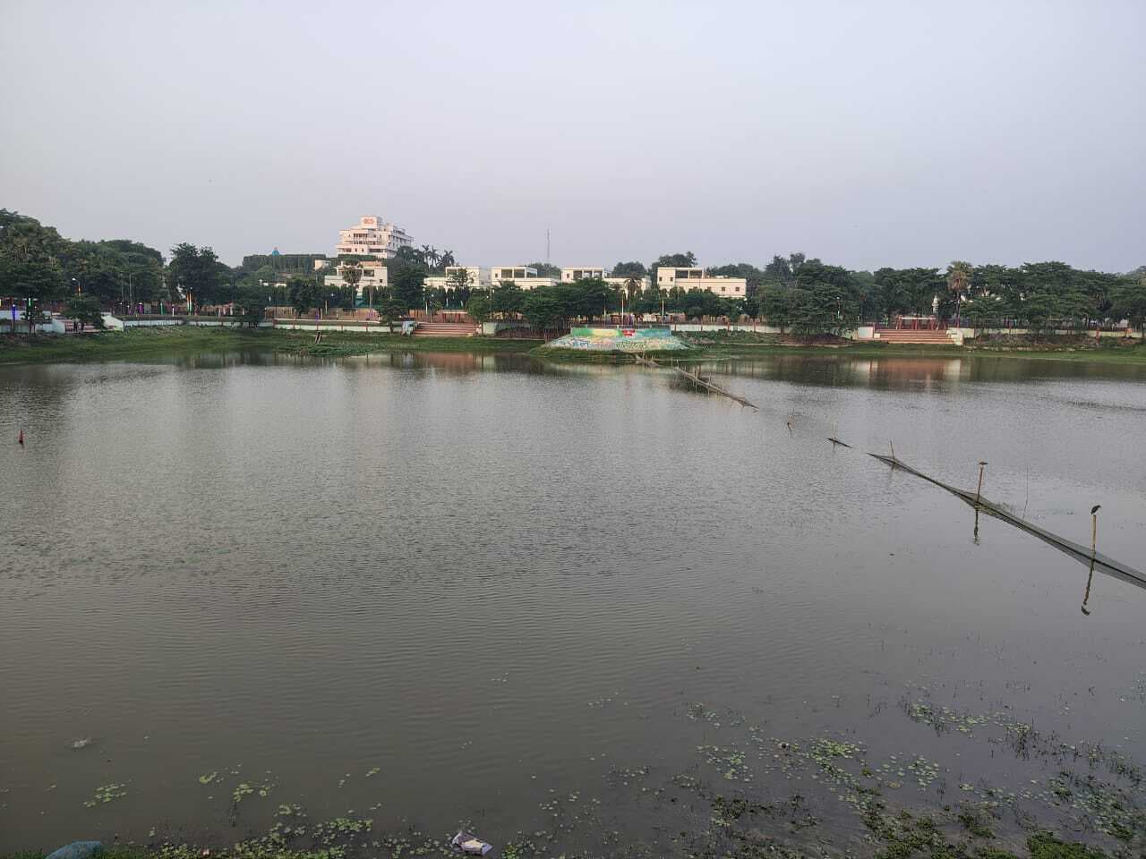 मत्स्यजीवि सहयोग समिति की आपत्ति पर निगम ने रानी तालाब में वोटिंग संचालन का निविदा किया रद्द