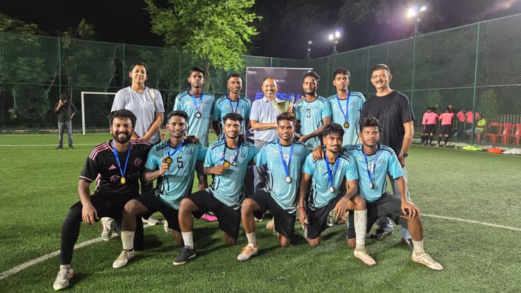 Jrd Futsal : टीएसएफ रेड को हराकर अनस्टॉपेबल की टीम बनी चैंपियन