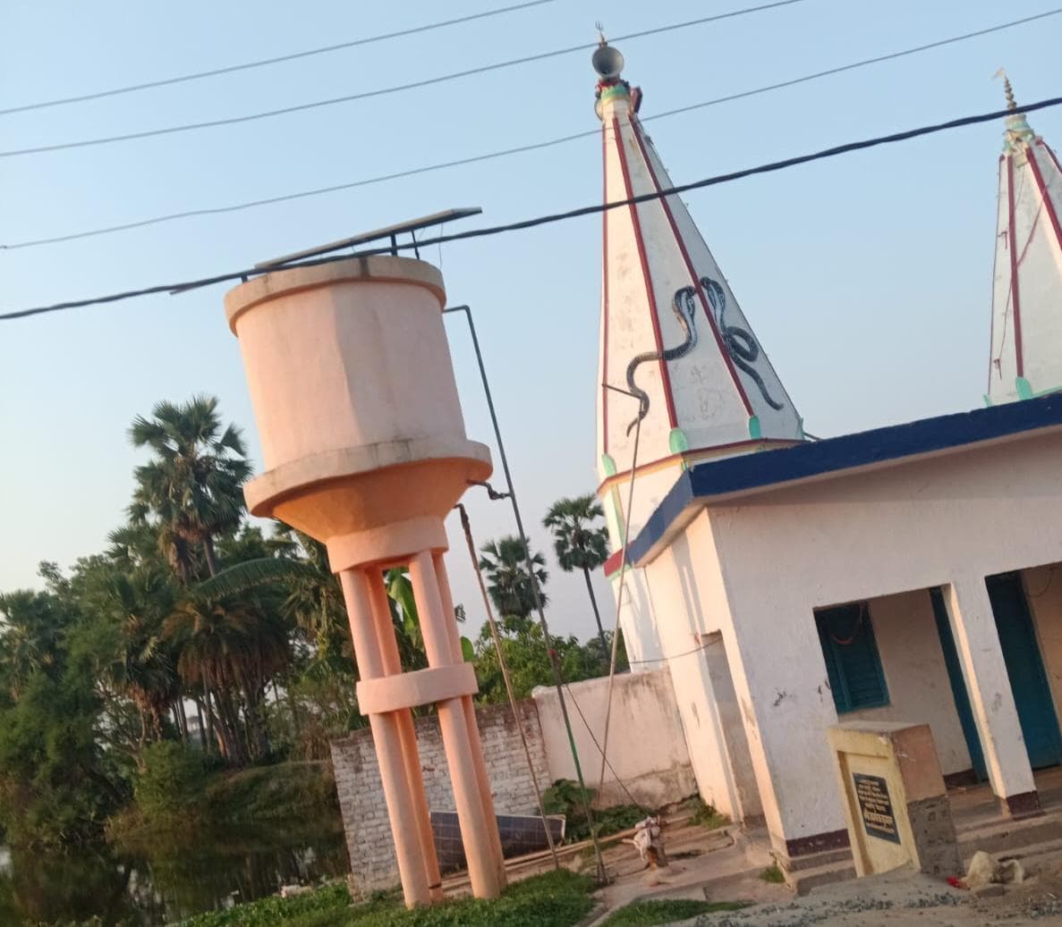 गढी गांव में जल संकट, सोलर जलमीनार दो वर्षों से खराब