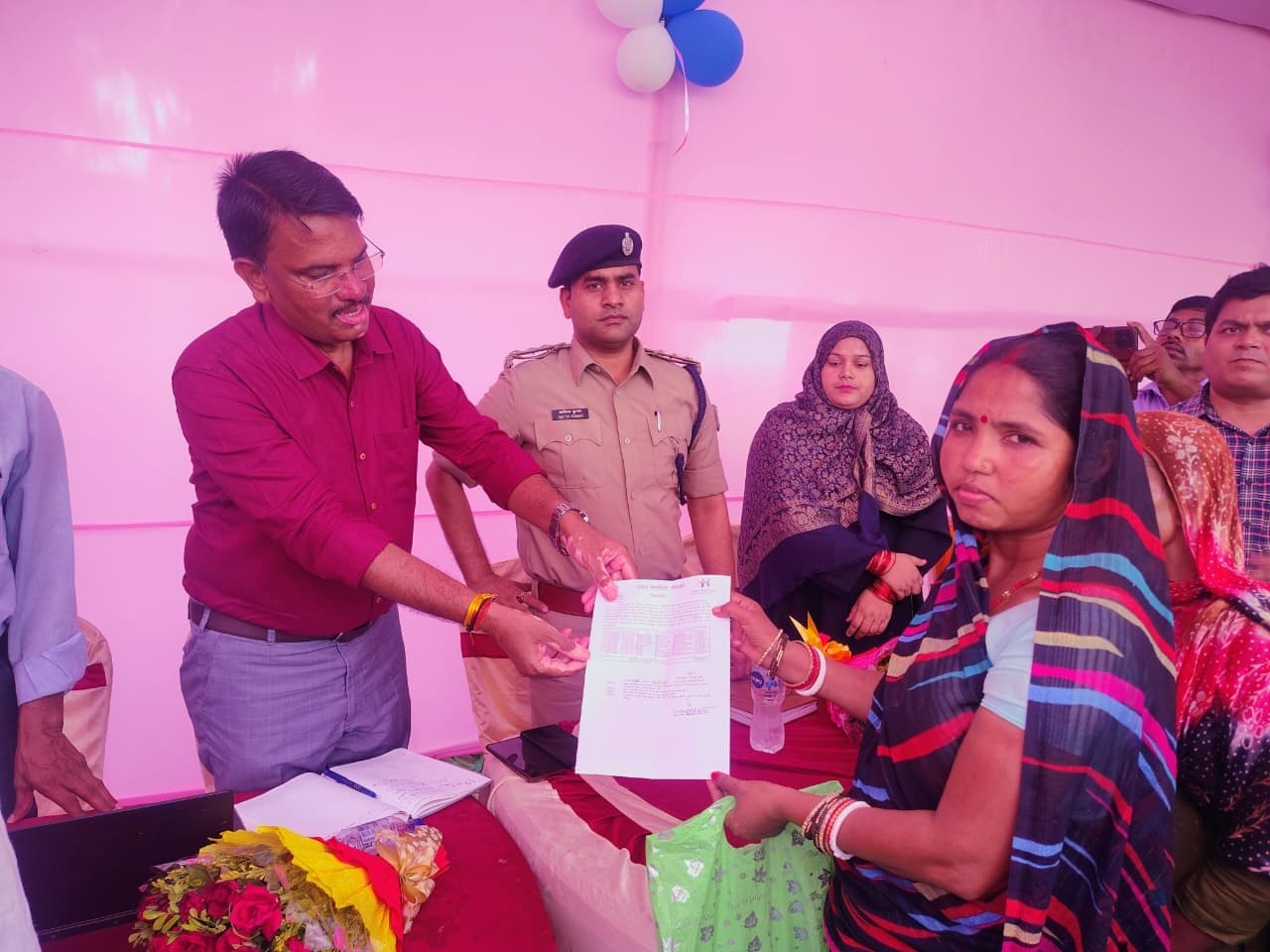 औरिया पंचायत में लगा ‘जनता दरबार’, DDC व DSP ने मौके पर शिकायतों का कराया समाधान