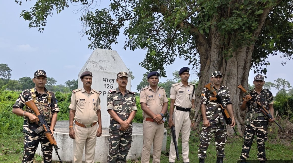 असामाजिक तत्वों पर रखनी है कड़ी निगरानी
