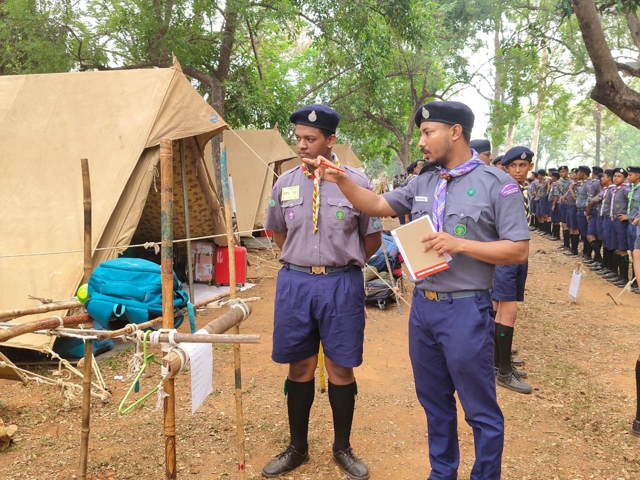 स्काउट-गाइड शिविर में सीखा अनुशासन और नेतृत्व