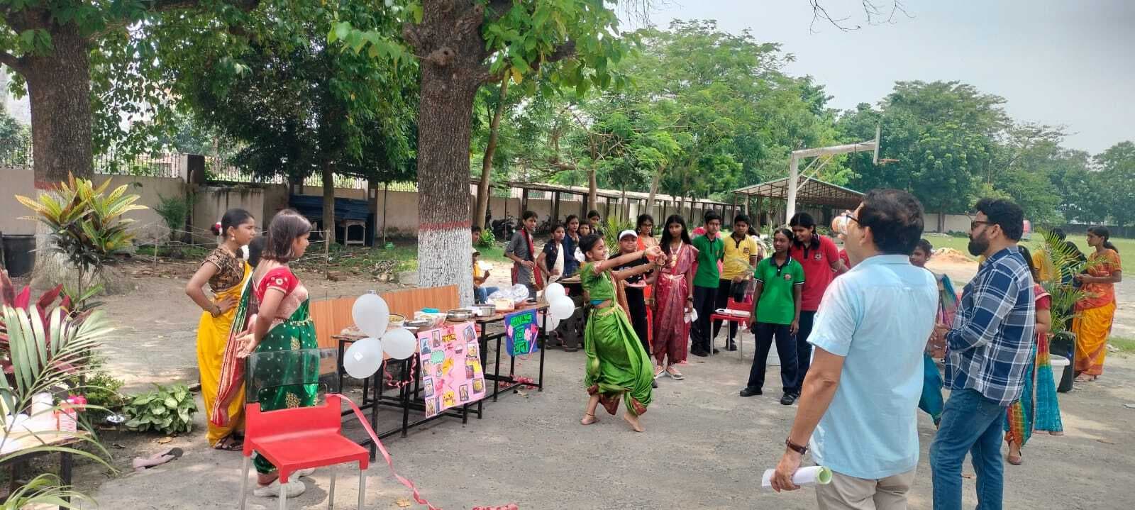भाषाई विविधताओं के प्रति जागरूक हुए छात्र-छात्राएं