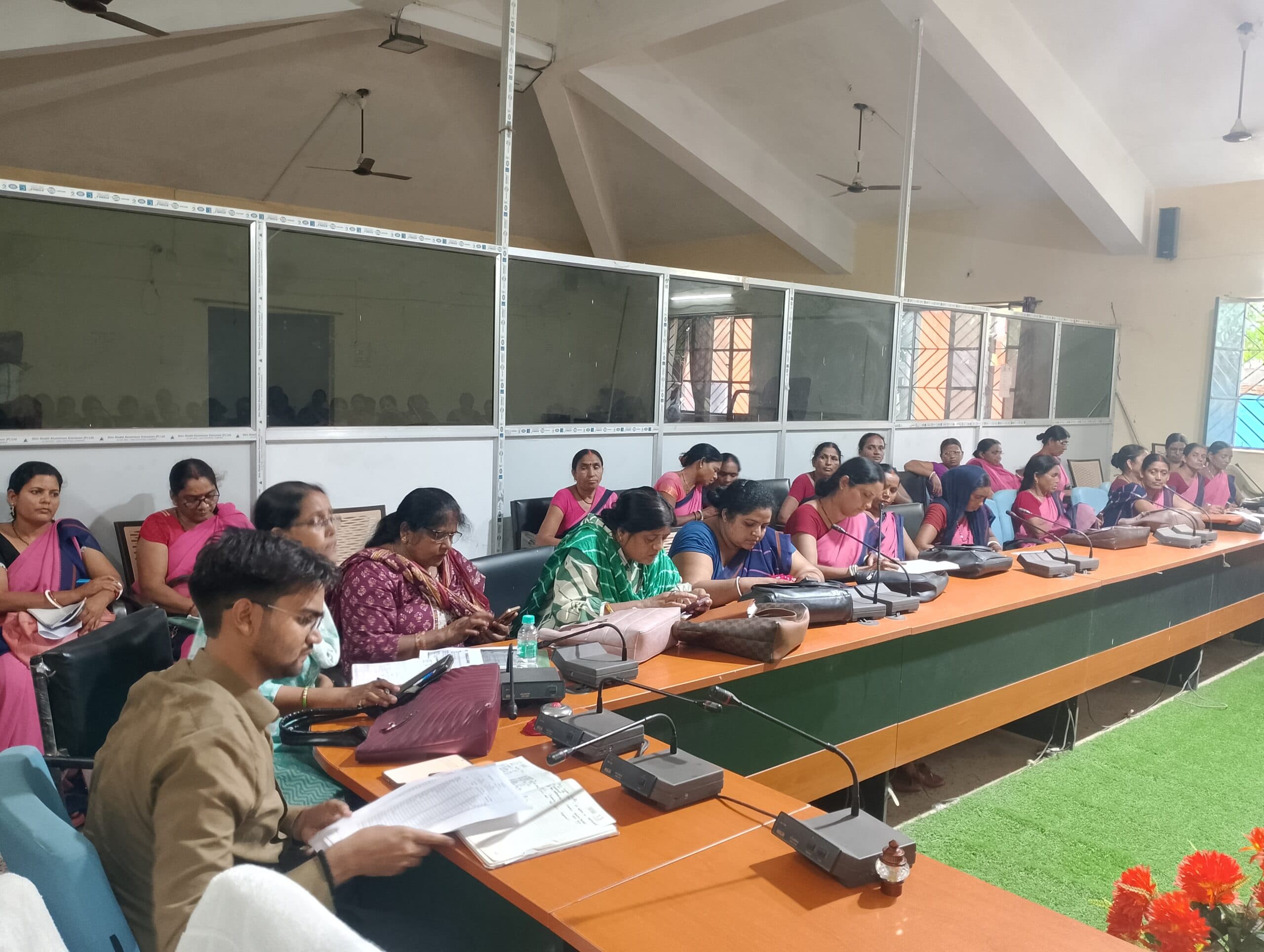 प्रधानमंत्री मातृ वंदना योजना को सफल बनाने के लिए आंगनबाड़ी सेविकाओं का प्रशिक्षण