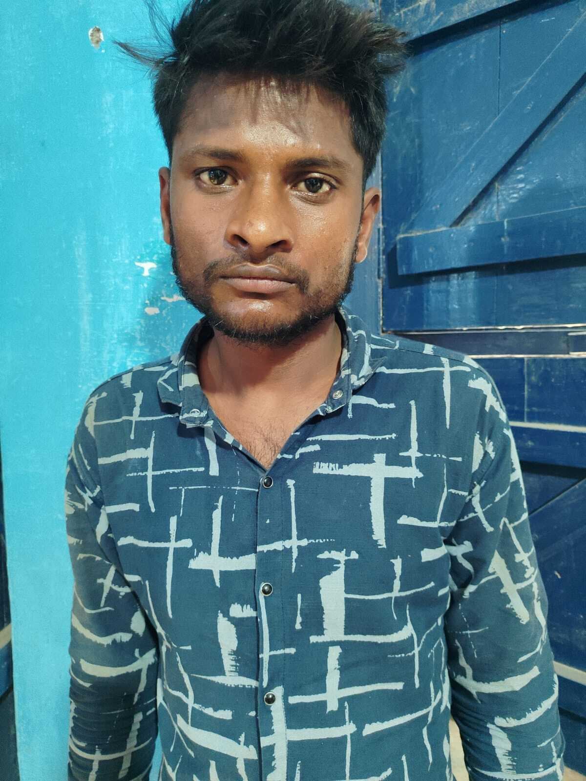 कोढ़ा गैंग के दो शातिर अपराधी गिरफ्तार, स्मैक व चोरी की पल्सर बाइक बरामद