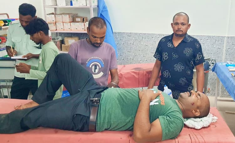 उदयपुरा मोड़ पर दो बाइकों की सीधी टक्कर में चार घायल