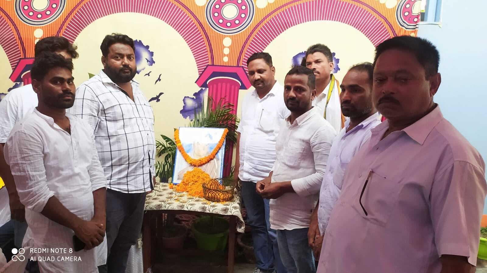 समारोहपूर्वक मनायी राजीव गांधी की पुण्यतिथि