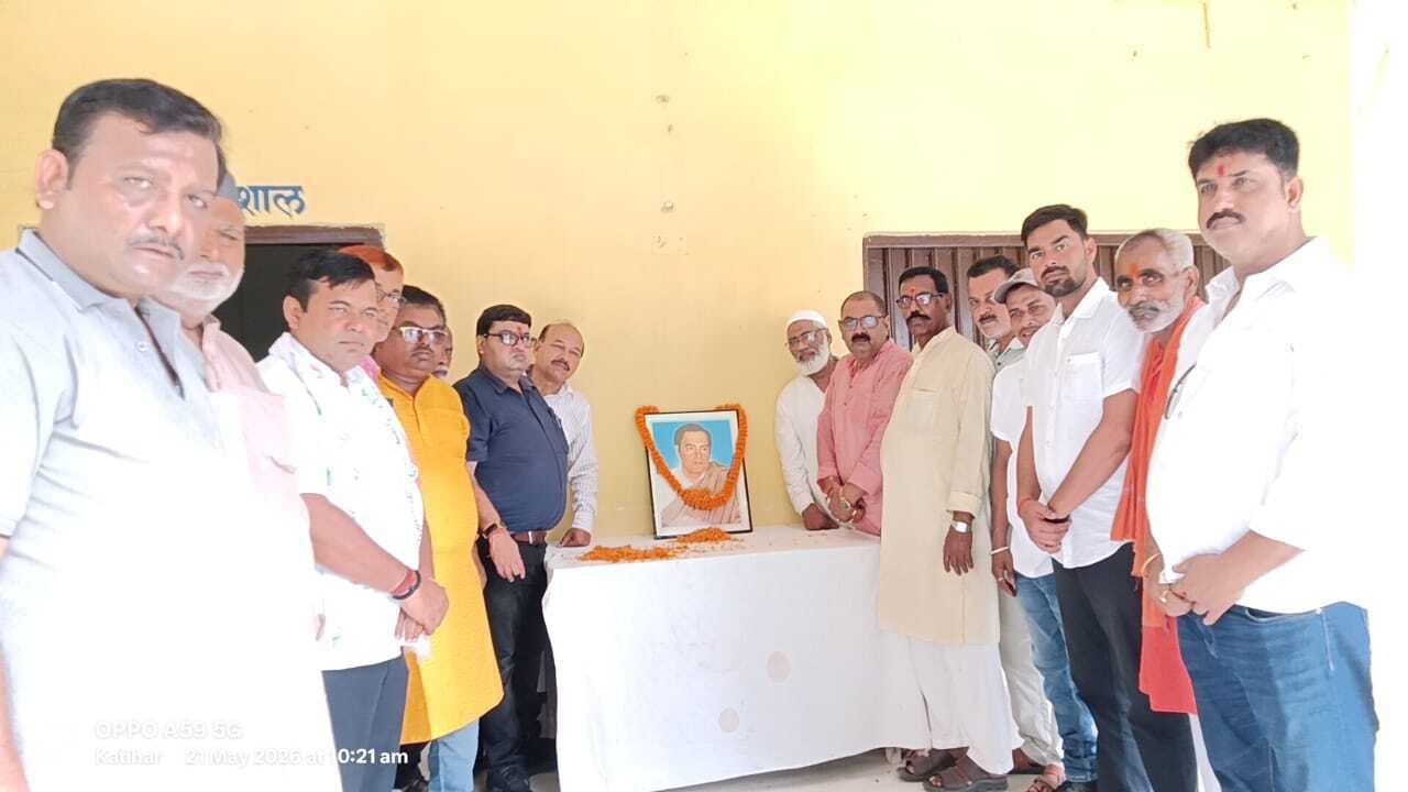 कांग्रेस नेताओं ने पुण्यतिथि पर पूर्व प्रधानमंत्री राजीव गांधी को किया याद