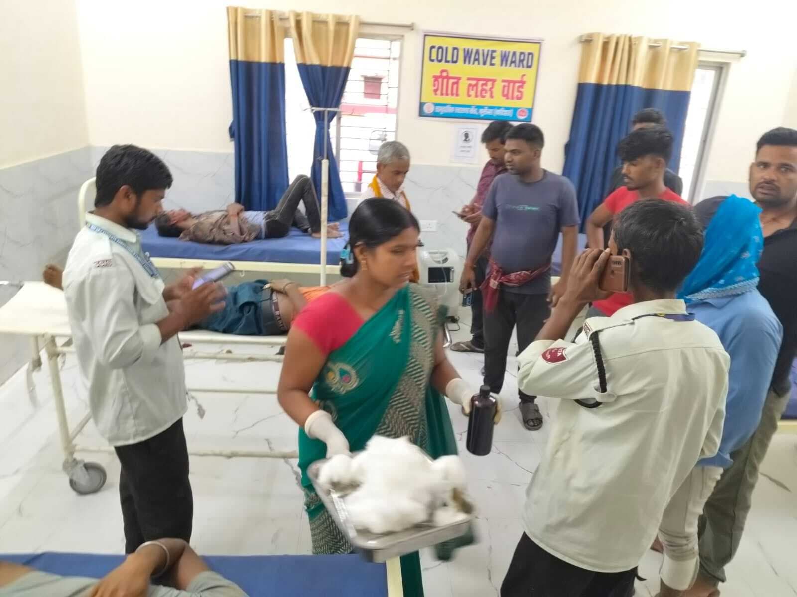 पिकअप-बाइक टक्कर में एक की मौत, तीन घायल