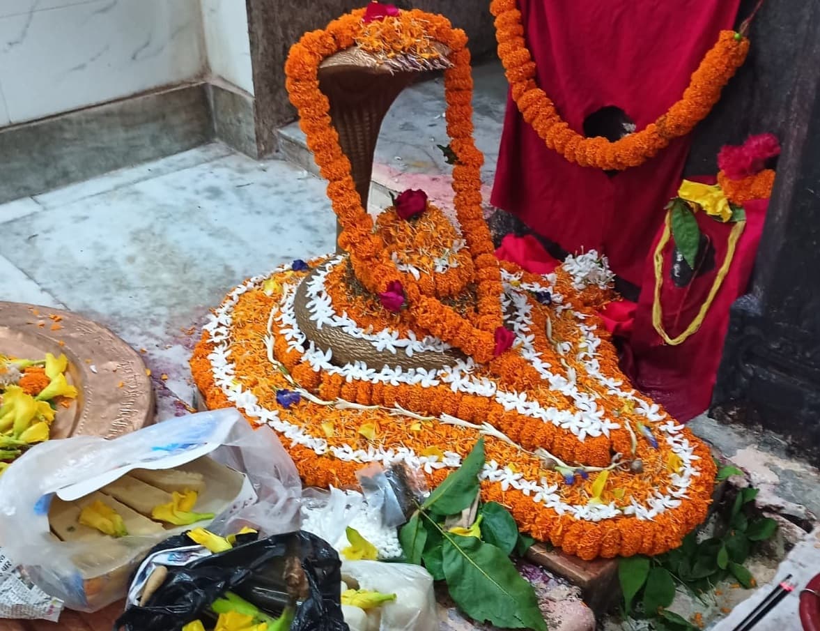 Bhagalpur. बाबा अजगैबीनाथ मंदिर में हुई सरकारी पूजा, श्रद्धालुओं के लिए खुले पट