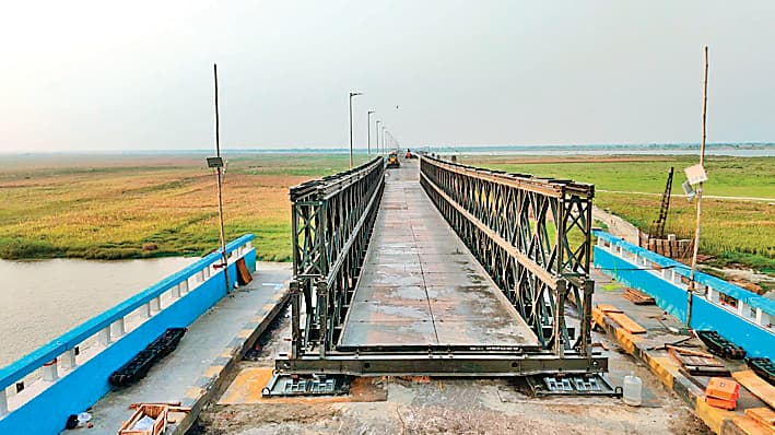 विक्रमशिला सेतु पर बेली ब्रिज में 170 फीट लोहे की चादर बिछाने का काम पूरा, जल्द शुरू होगा आवागमन