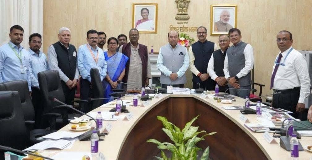 कॉलेजों की नियमित जांच का गवर्नर ने दिया फरमान