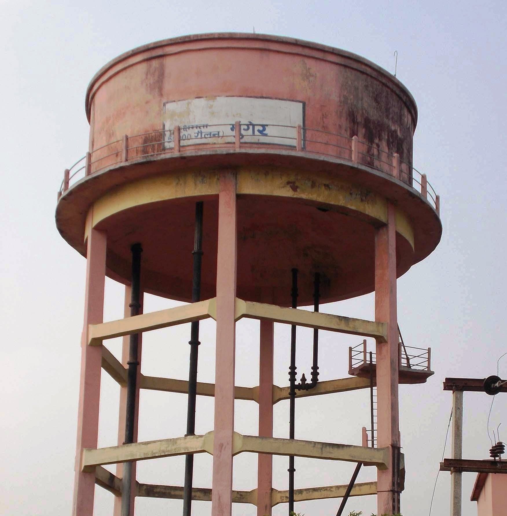 मुंगेर शहर के आधी आबादी को पानी के लिए करना पड़ेगा लंबा इंतजार, अब नये सिरे से बन रही कार्ययोजना