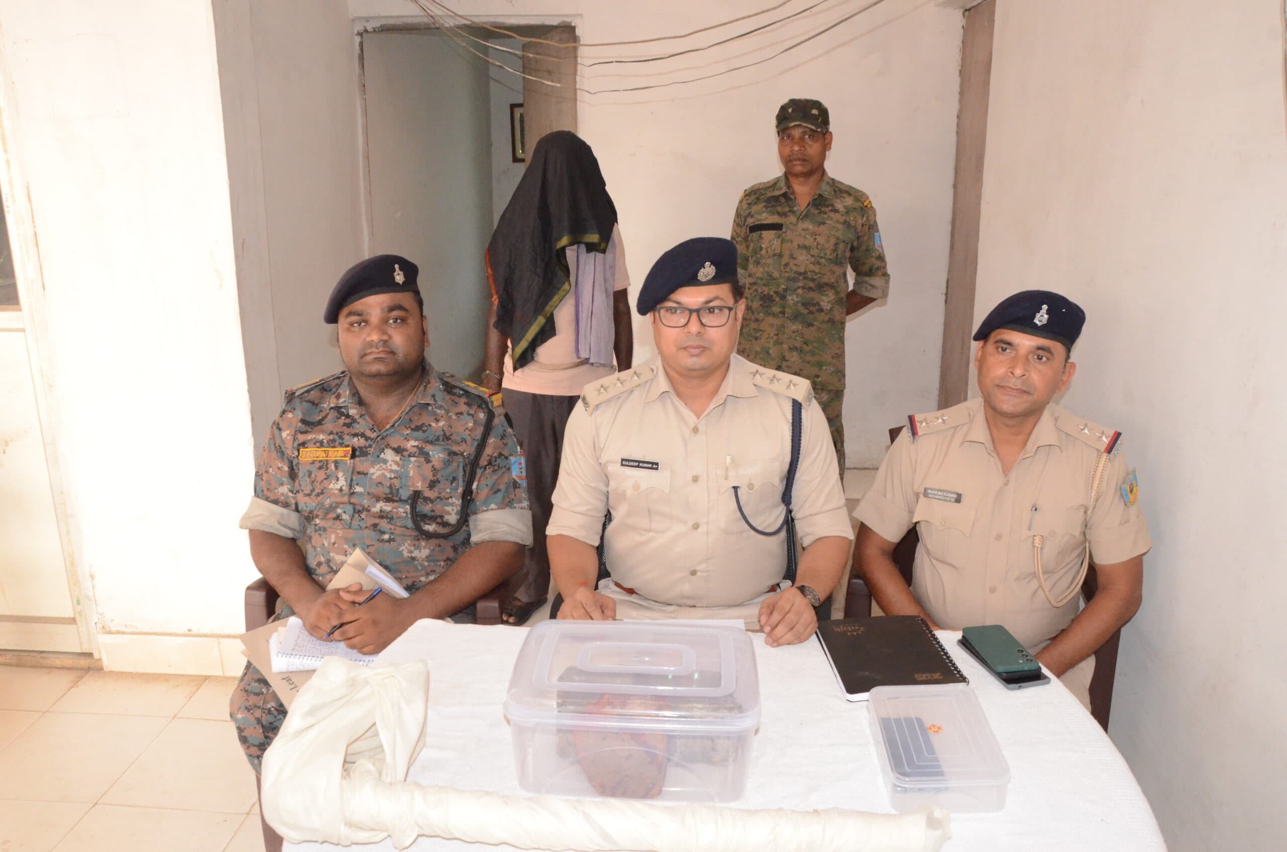 Deoghar News : माला देवी हत्याकांड : प्रेमी के साथ आपत्तिजनक हालत में देख खोया आपा, पत्नी की कर दी हत्या