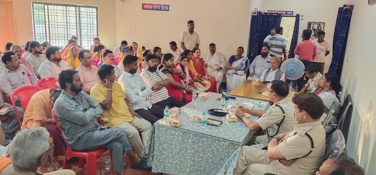 शांति और सौहार्द्र से मनायें बकरीद : डीएसपी