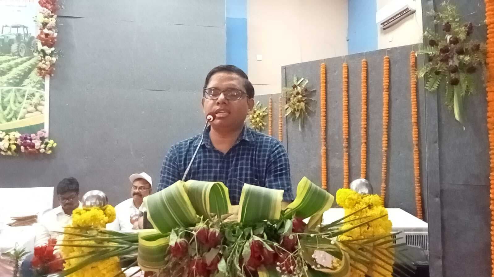 इस साल कम बारिश की संभावना, वैज्ञानिक खेती से पैदावार बढ़ायें किसान: डीएओ