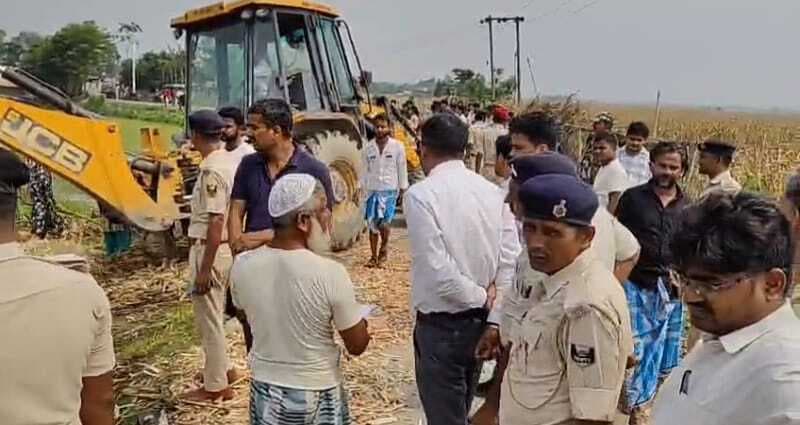 पर्याप्त पुलिस बल नहीं रहने के कारण अतिक्रमण हटाने गयी पुलिस लौटी बैरंग