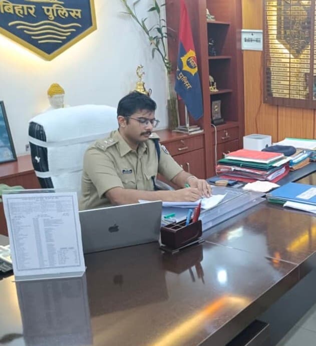 कार्य में कोताही बरतने वाले 16 पुलिस पदाधिकारियों पर गिरी गाज, विभागीय कार्य शुरू
