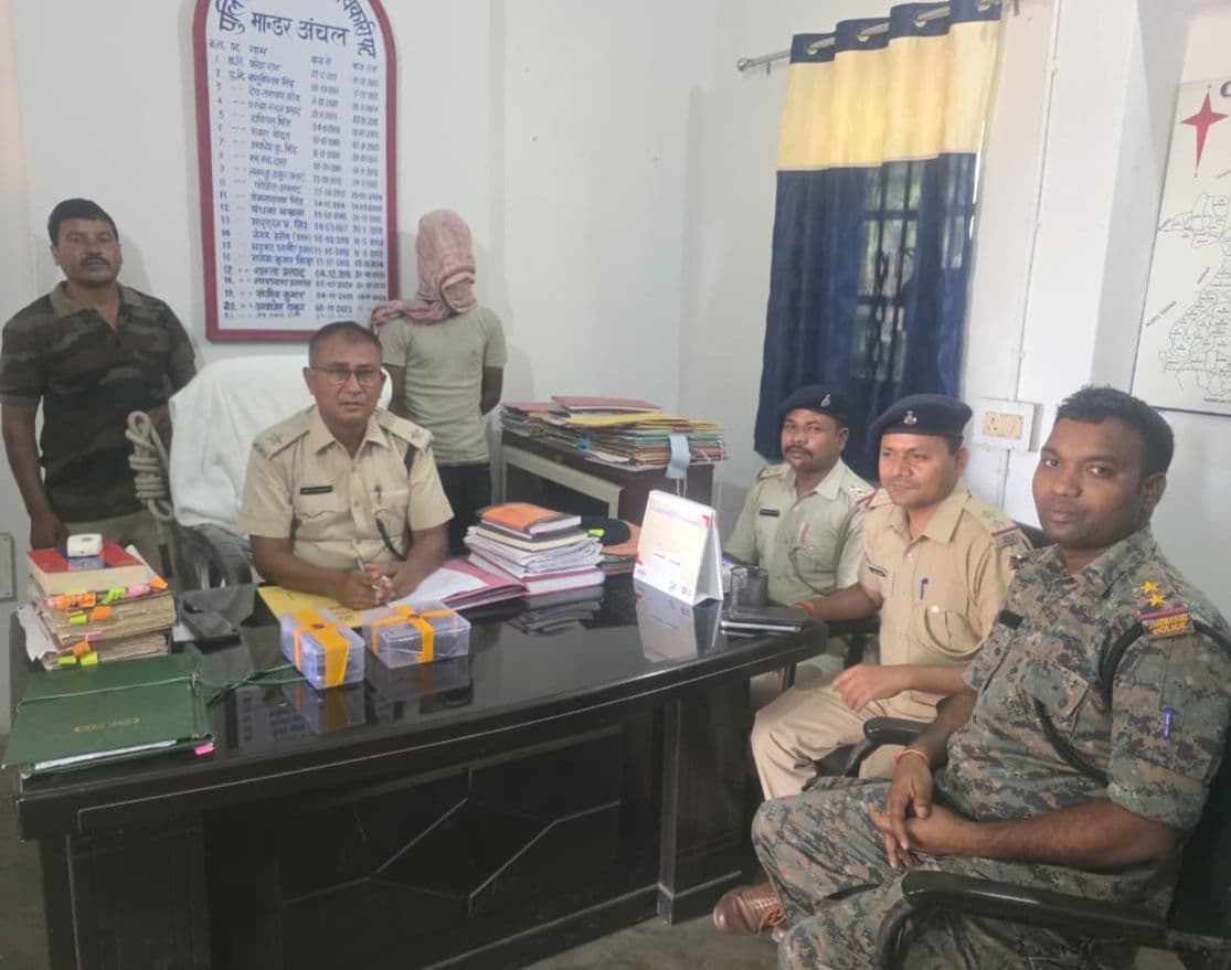 बीजुपाड़ा चौक के मोबाइल दुकान में चोरी का खुलासा