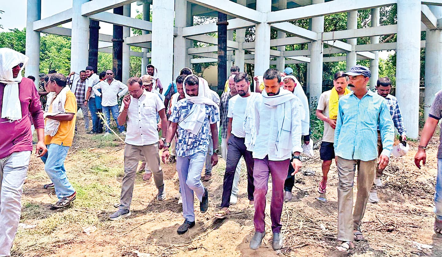 Jamshedpur News : बागबेड़ा बृहद ग्रामीण जलापूर्ति योजना का काम ससमय पूरा करने का निर्देश
