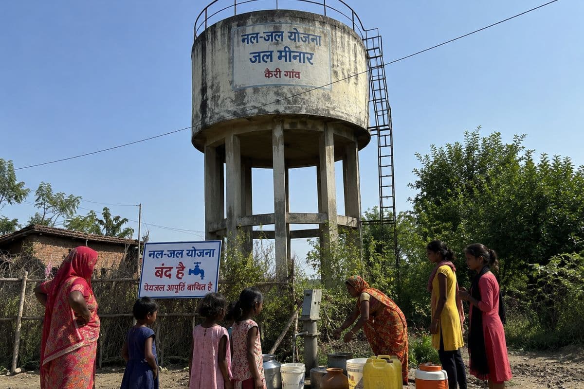 बौंसी के कैरी गांव में चार महीने से बंद नल-जल योजना, भीषण गर्मी में बूंद-बूंद पानी को तरसे ग्रामीण