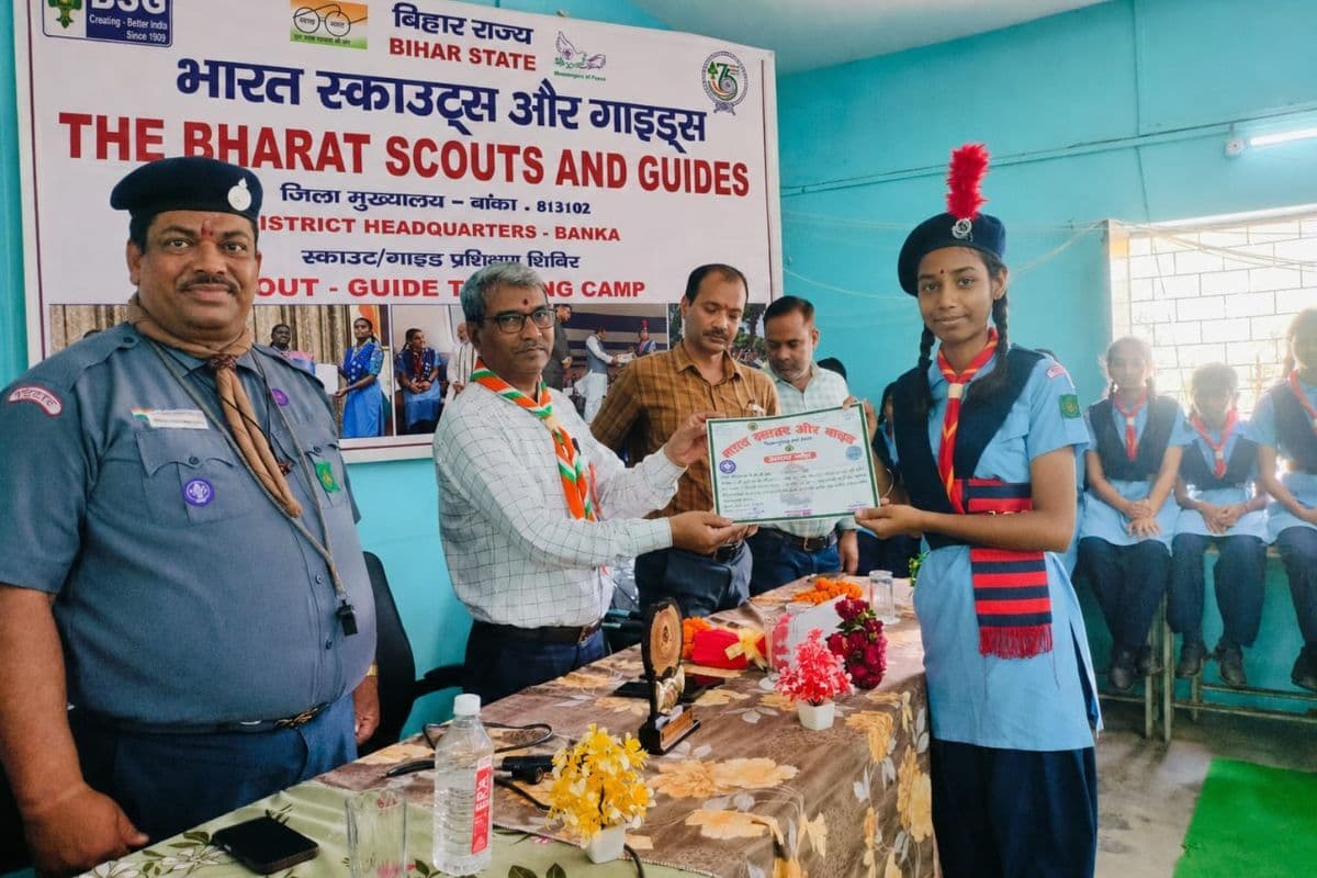 सभी स्कूलों में अनिवार्य हो स्काउट-गाइड दल का गठन : डीईओ
