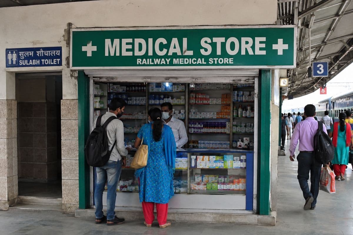 भागलपुर रेलवे स्टेशन पर खुलने जा रही मेडिकल शॉप, रात में दवा के लिए बाहर नहीं भटकना पड़ेगा