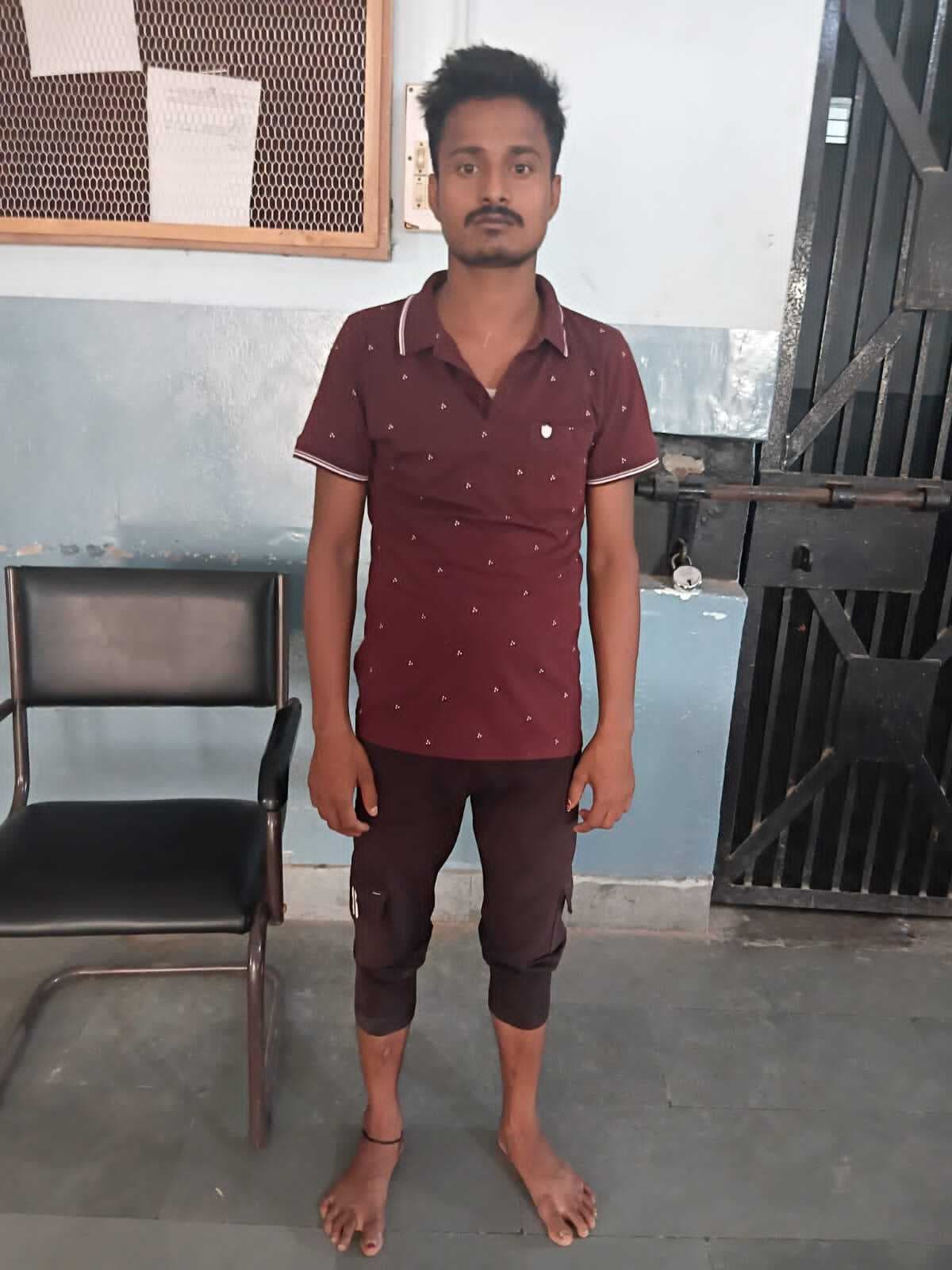 बाइक चोरी मामले में फरार अभियुक्त को किया गिरफ्तार
