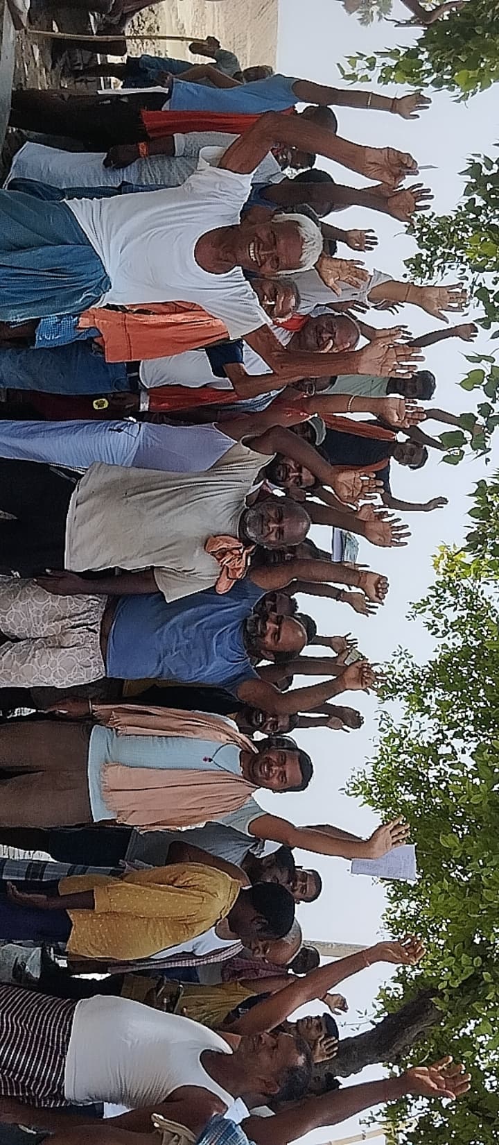 धनामा में सरकारी पोखर पर अतिक्रमण का आरोप, ग्रामीणों ने खोला मोर्चा