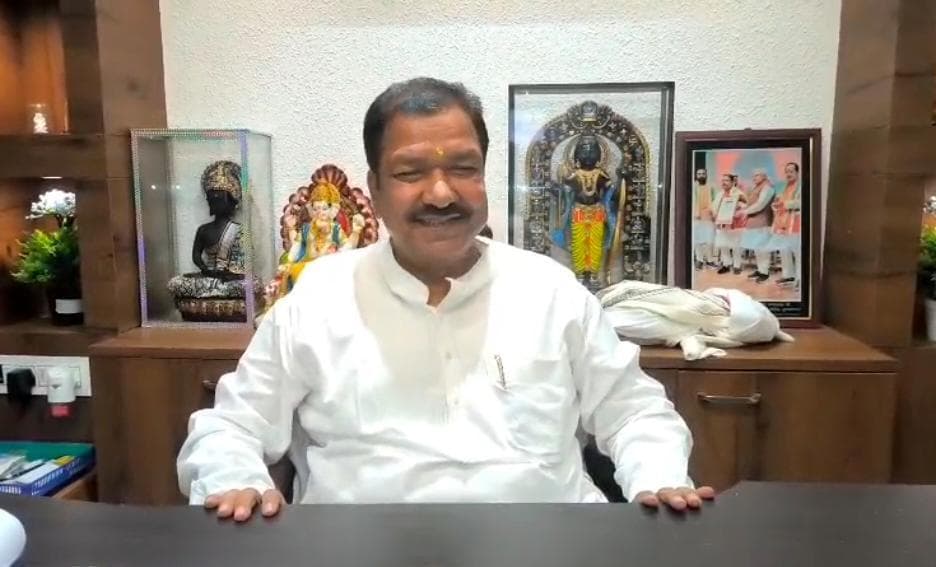 कांग्रेस को सफाया करने के लिए भेजे गये है राहुल गांधी- डा दिलीप कुमार जायसवाल