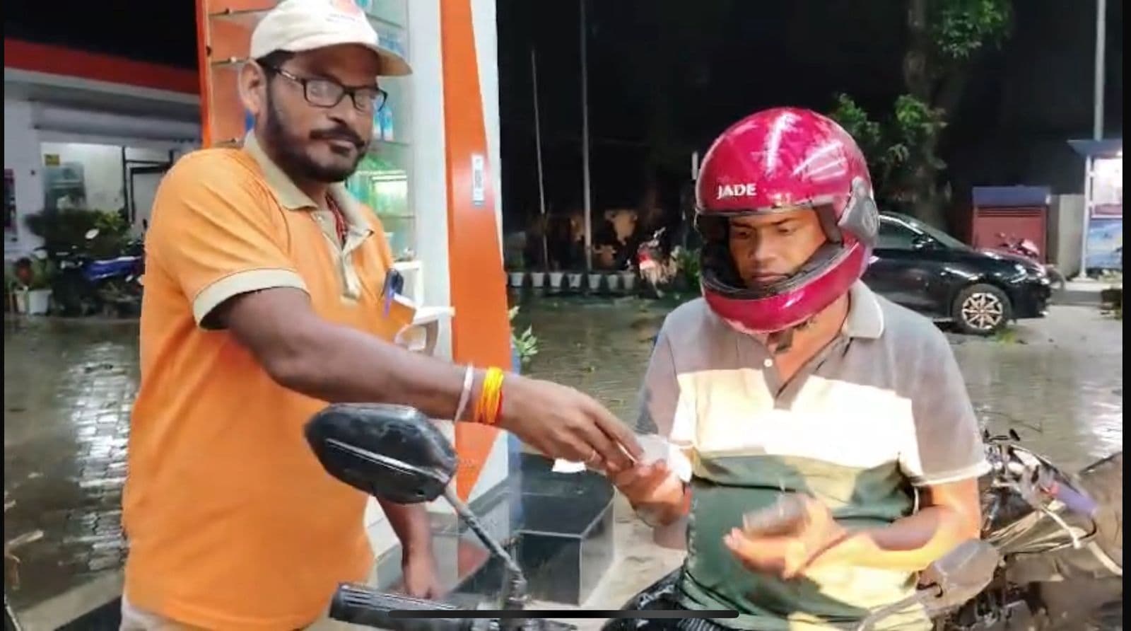 जिले में तेल व गैस की आपूर्ति निरंतर जारी