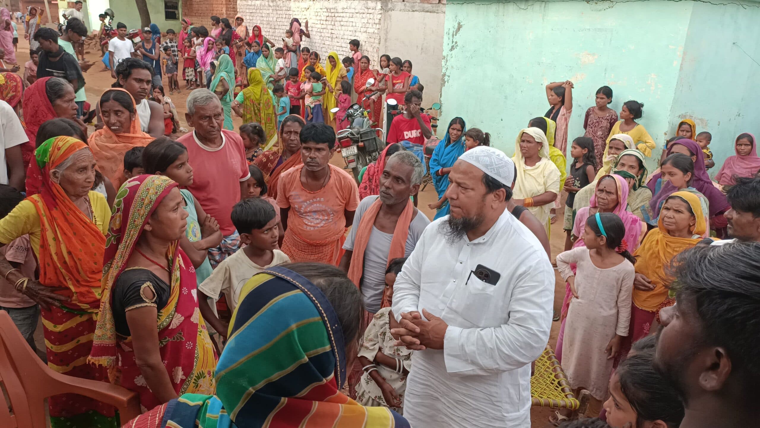 Giridih News :आर्थिक तंगी से परेशान व्यक्ति ने फांसी लगाकर दे दी जान
