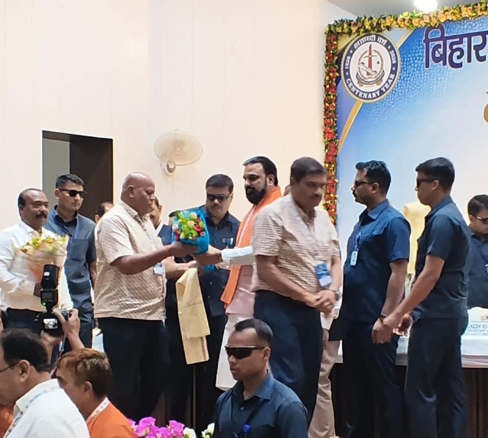 पटना में आयोजित व्यवसायिक समागम में शामिल हुए झाझा के व्यवसायिक संगठन