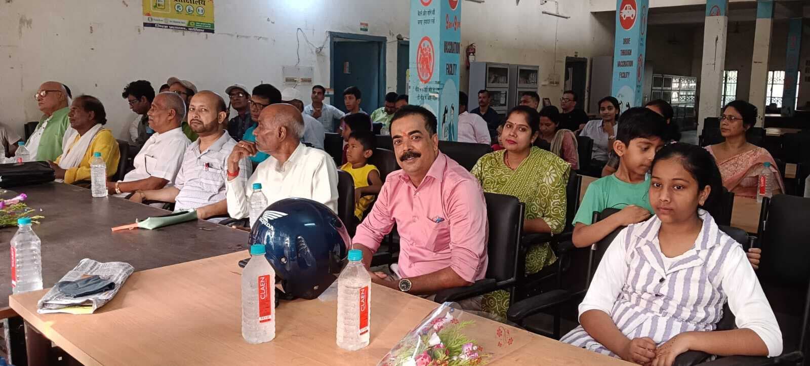 रचनाकार विनोद मिश्रा के काव्य संग्रह का हुआ लोकार्पण
