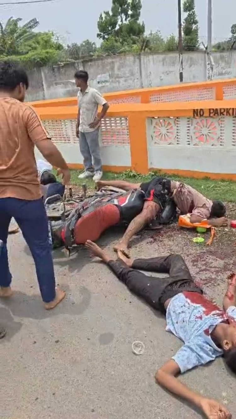 दो बाइकों की जोरदार टक्कर, एक की मौत, दो घायल