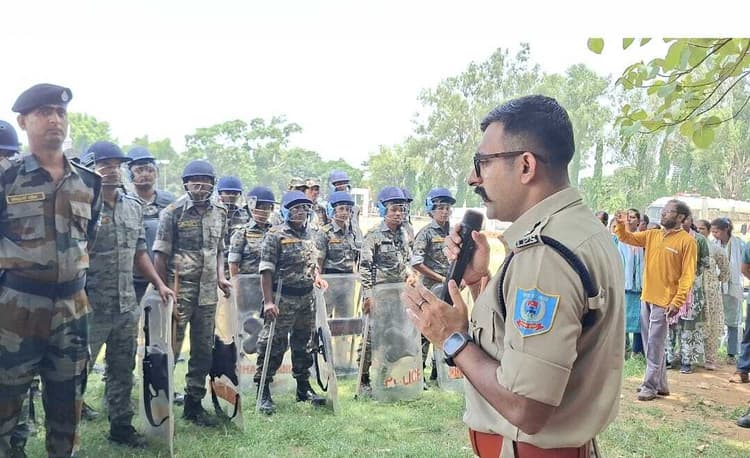 उपद्रव से निपटने को लेकर पुलिस ने किया मॉक ड्रिल