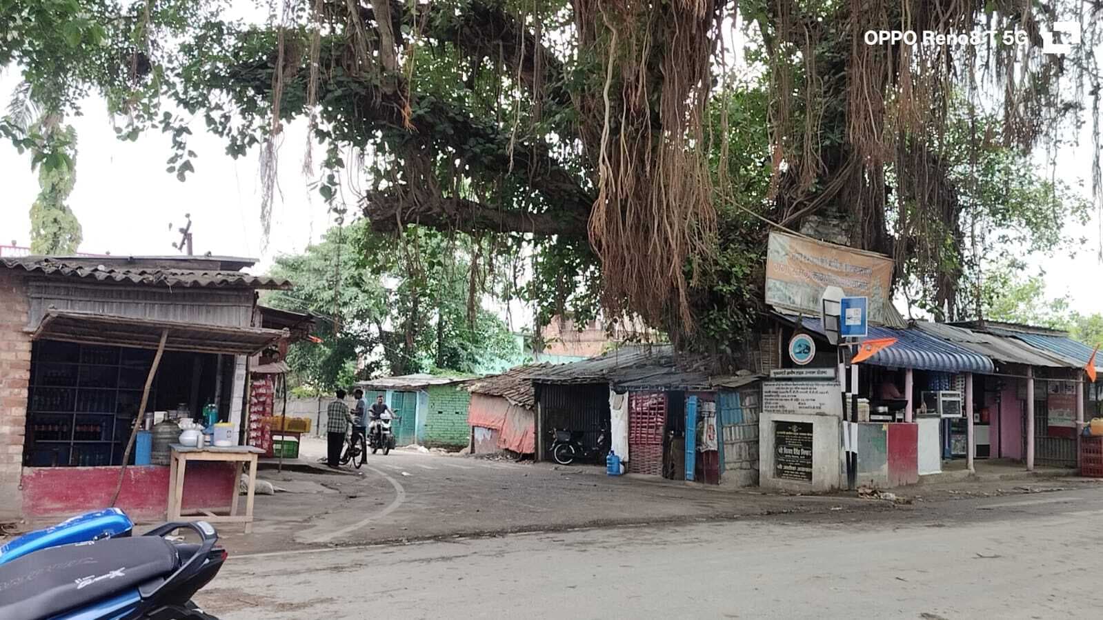 थाना से 500 मीटर दूर धड़ल्ले से बिक रही शराब