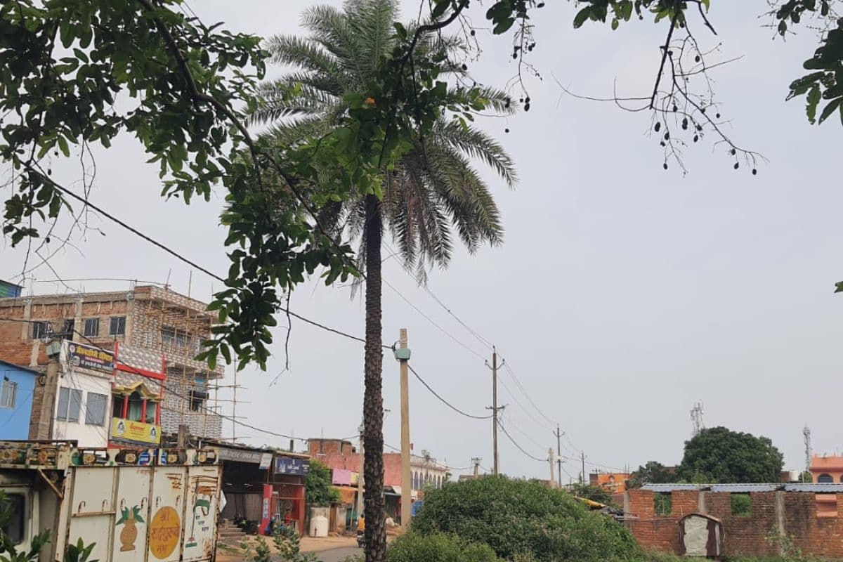 बांका में बदला मौसम का मिजाज, आसमान में छाये बादल व ठंडी हवाओं से लोगों को मिली राहत