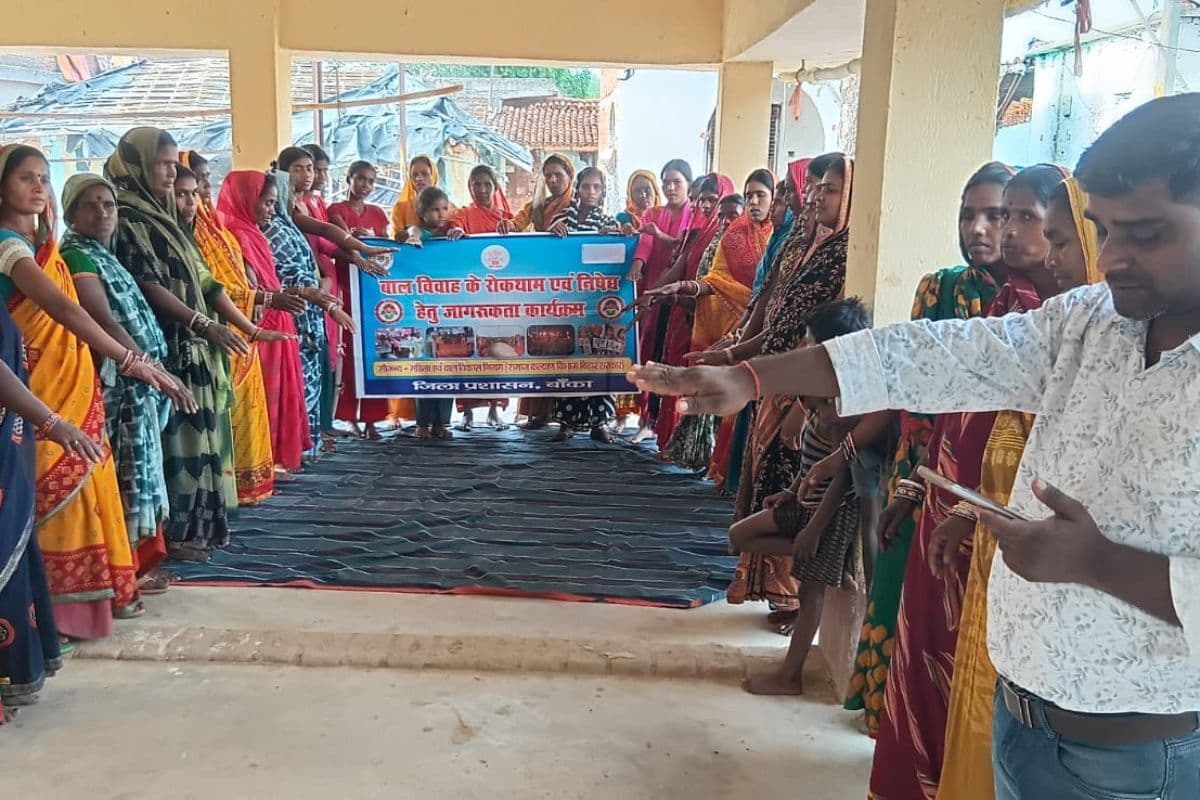 बाल विवाह व दहेज प्रथा के खिलाफ महिलाओं को किया जागरूक, कुरीतियों को खत्म करने की दिलायी शपथ