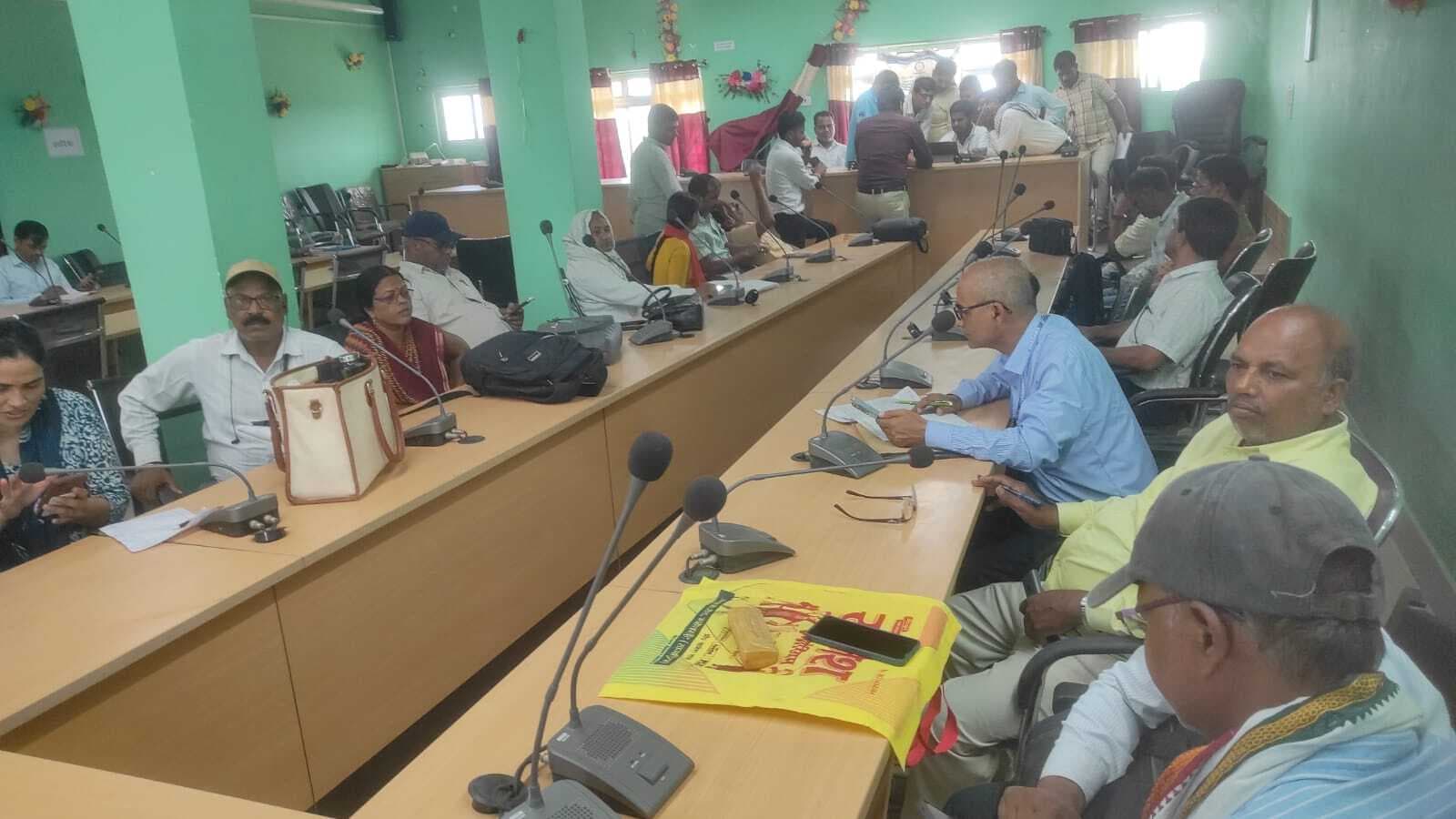 जनगणना को लेकर डाटा प्रविष्टि में पूरी सतर्कता बरतें कर्मी
